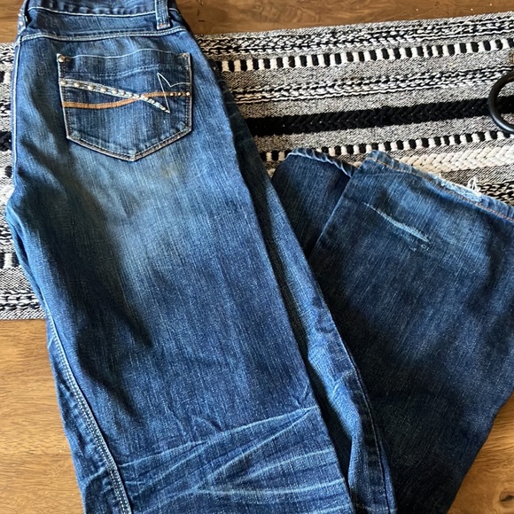 Women’s jeans - Picture 3 of 3